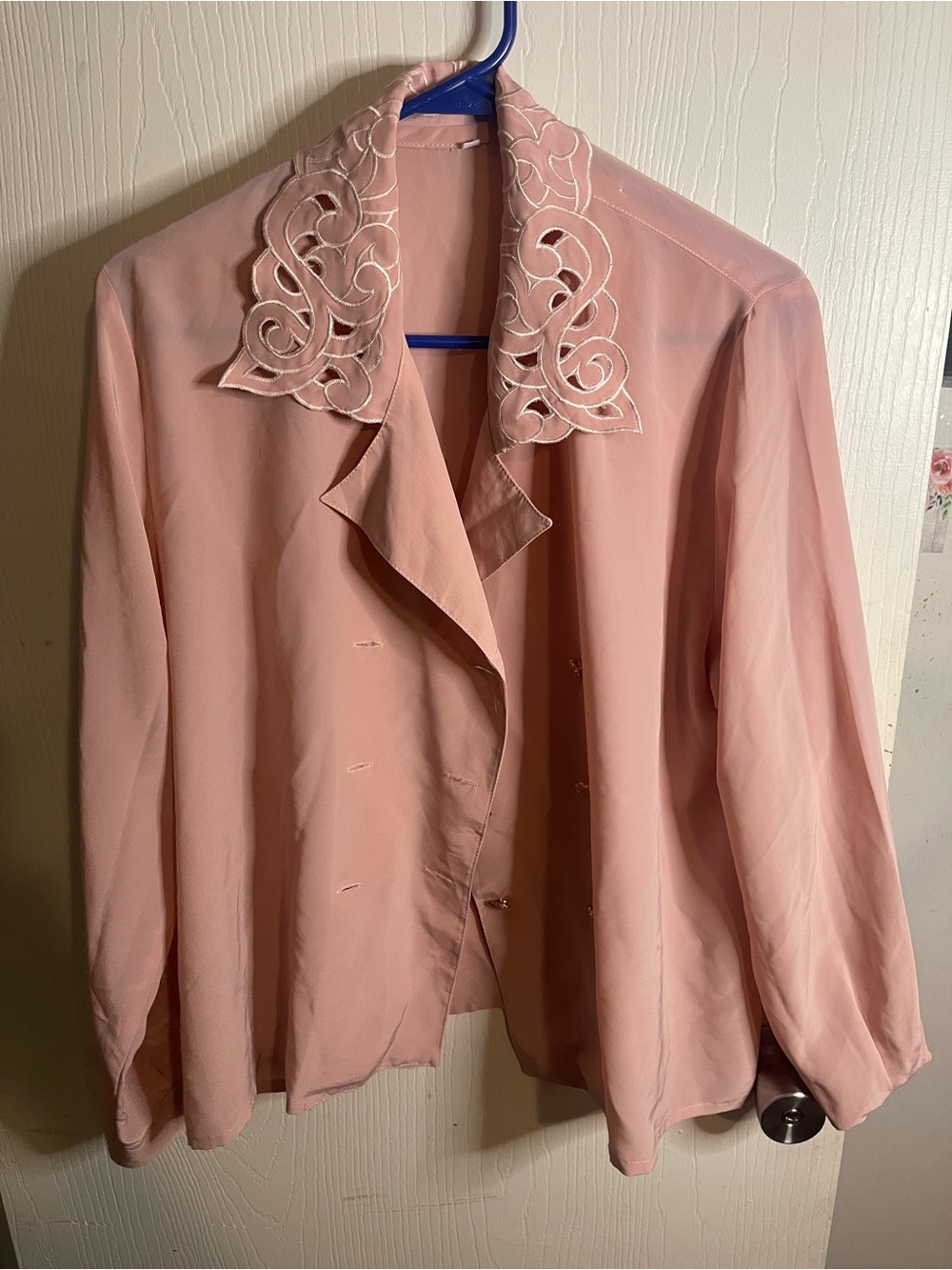 Elegant Pink Women's Shirt with Embroidered Collar